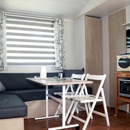 *mobilhome «vacances A La » *mobilhome 4 Personnes * Climatise 캠프장 씨쟝
